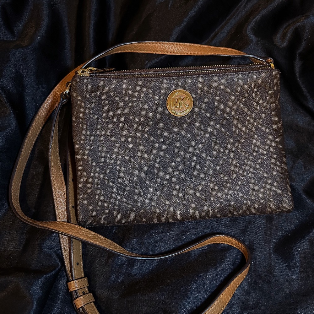 NEW Michael Kors Brown Leather Crossbody Purse and Wallet
